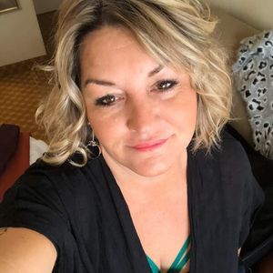 Meet your Posher, Debbie